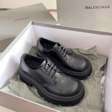 Balenciaga Low Shoes